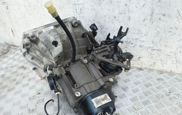 Renault Captur Manual 5 speed gearbox 320109079R JR5062 0003040166
