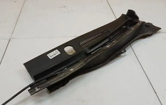 Mazda 6 Wiper trim 