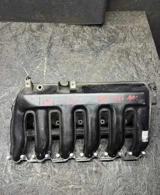BMW 5 E60 E61 Intake manifold 7790700