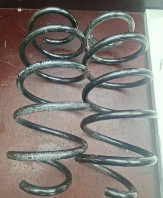Volkswagen PASSAT B6 Front coil spring 36199556