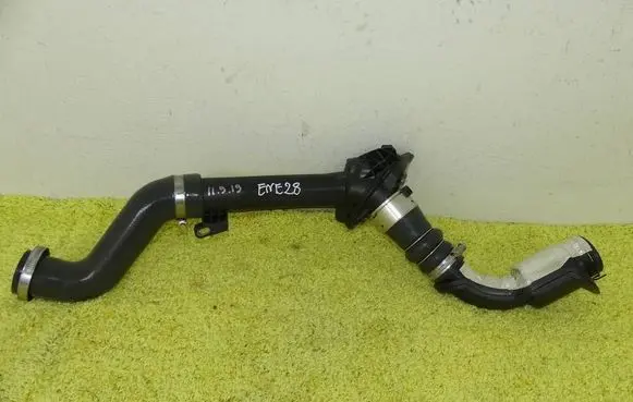 Renault Kangoo II Intercooler hose/pipe 8200687468 144602487R