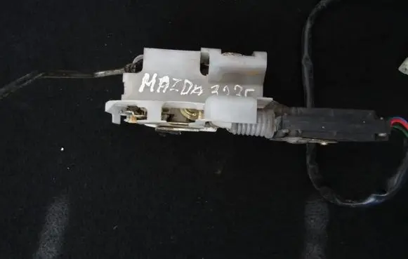 Mazda 323 Front door lock