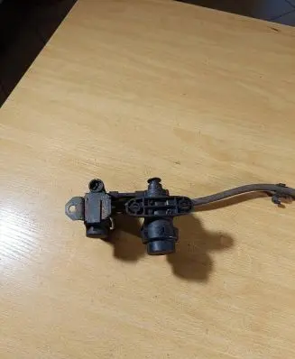 Ford Mondeo MK I Turbo solenoid valve 92AB9H465AA