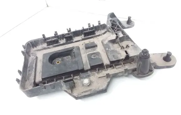 Skoda Octavia Mk2 (1Z) Battery tray 1K0915333H