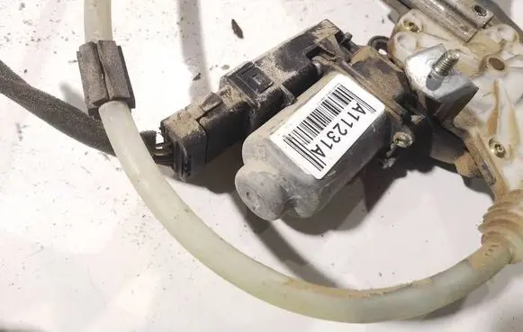 Renault Espace - Grand espace IV Rear door window regulator motor 8200305721