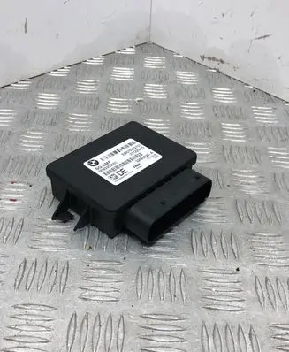 BMW 5 F10 F11 Hand brake control module 32620225A 6797227 0093350051