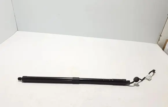 Volvo XC60 Tailgate strut 32357572