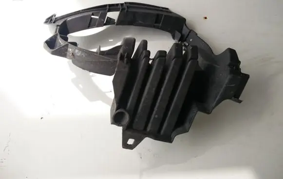 Mercedes-Benz A W169 Fog light bracket 1698850865