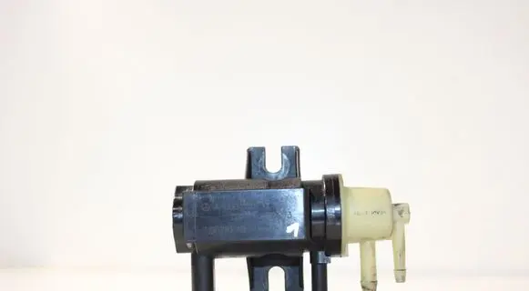 Mercedes-Benz Sprinter W906 Turbo solenoid valve A0001531700