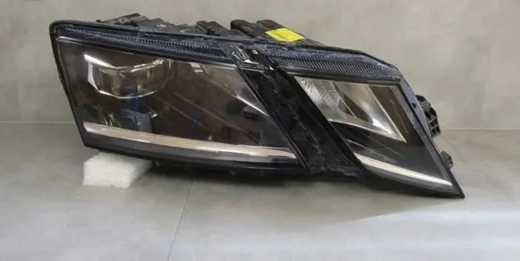 Skoda Octavia Mk3 (5E) Headlight/headlamp 5E1941016D