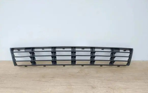 Audi A4 S4 B5 8D Front bumper lower grill 8D0807683AA