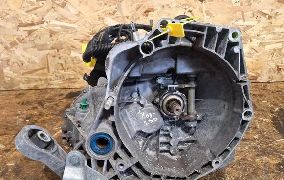 Lancia Ypsilon Manual 5 speed gearbox
