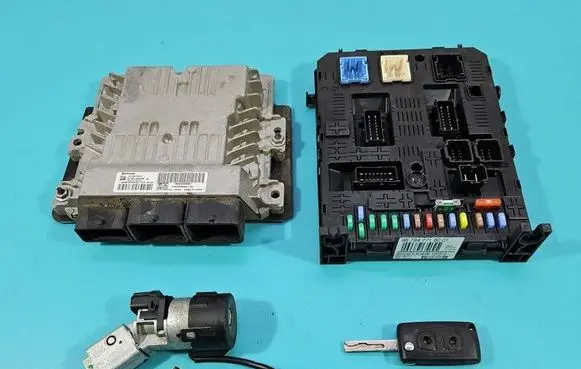 Peugeot 3008 I Engine control unit/module ECU 9800268980 IMPRK1602751