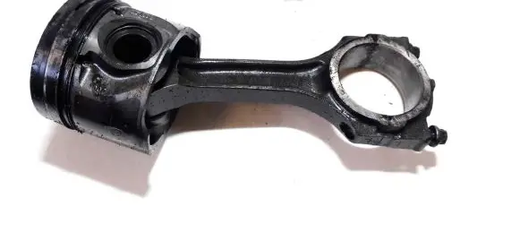 Ford Mondeo Mk III Piston with connecting rod