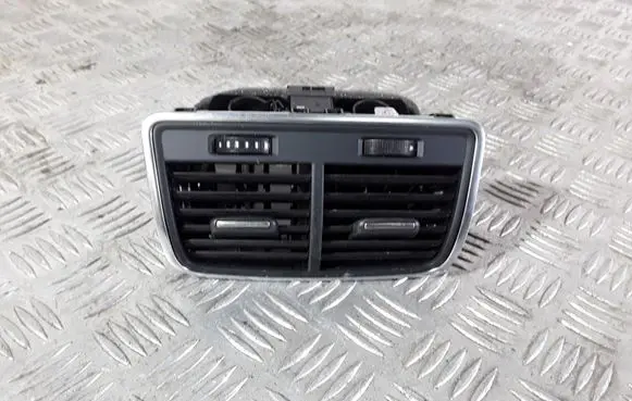 Audi A6 S6 C7 4G Rear air vent grill 4G0819203