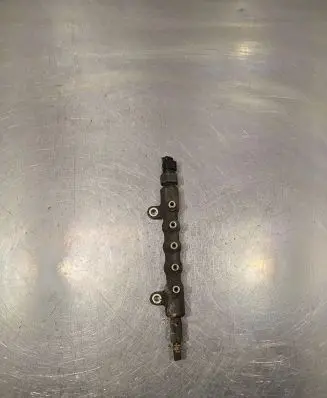 Fuel main line pipe