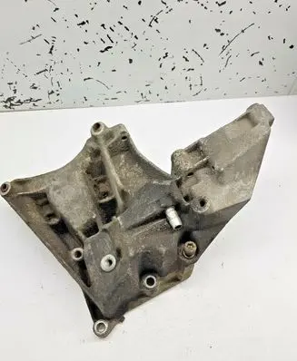 Mercedes-Benz Vito Viano W638 Engine mount bracket R1112961330