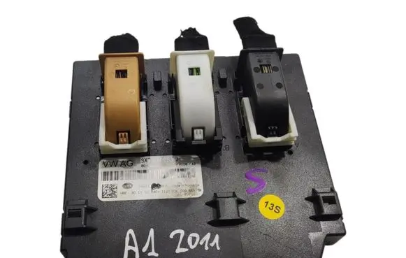 Audi A1 Comfort/convenience module 8X0907063D