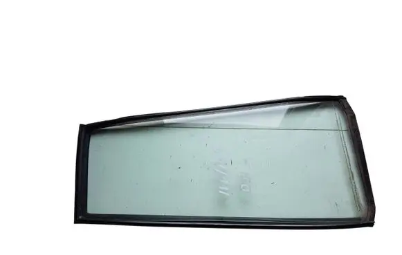 Toyota Land Cruiser (J100) Rear vent window glass 43R00033