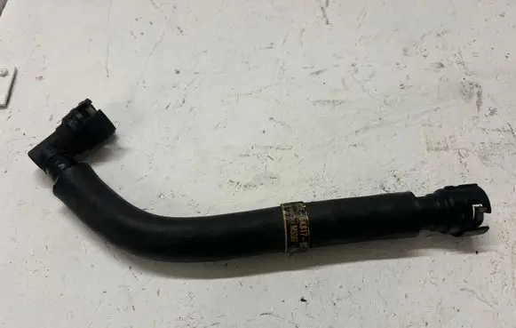 Ford Mustang V Breather/breather pipe/hose M536F