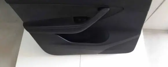 Tesla Model Y Front door card panel trim D20202FL1823 P149729401B