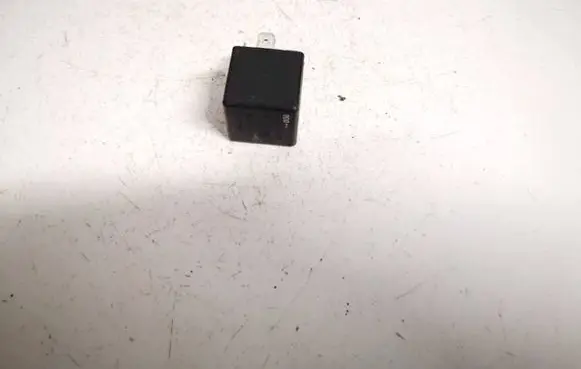 Opel Zafira A Other relay 90464760 v23134-k52-x220