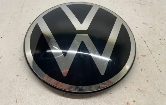 Volkswagen T-Roc Manufacturer badge logo/emblem 2GM853601E 99046867