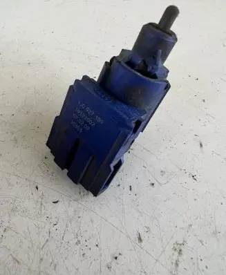 Skoda Fabia Mk1 (6Y) Brake pedal sensor switch 1J0927189