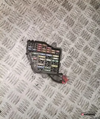 Audi A6 S6 C6 4F Fuse module 8d2941824