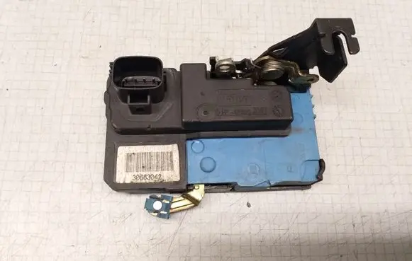 Volvo S60 Front door lock 30663042