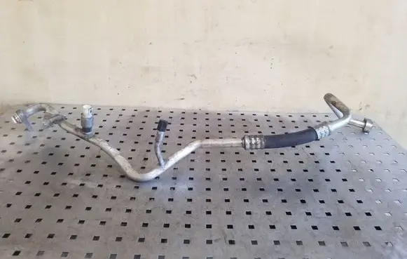 Ford Kuga I Air conditioning (A/C) pipe/hose
