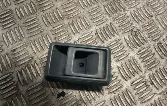 Toyota Hilux (N80, N90, N100, N110) Rear door interior handle