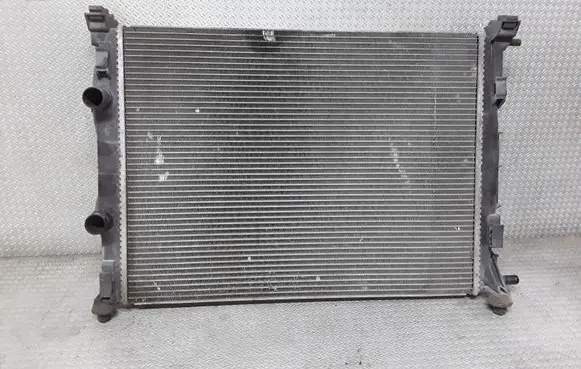 Renault Megane II Coolant radiator 8200357536A