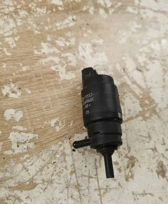 Volkswagen Polo III 6N 6N2 6NF Windscreen/windshield washer pump 1H5955651