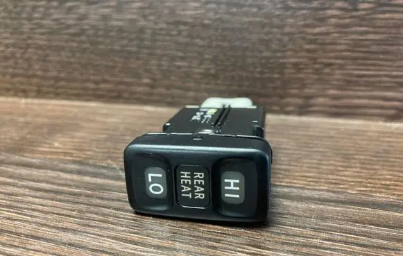 Toyota Avensis Verso Seat heating switch 8475128020