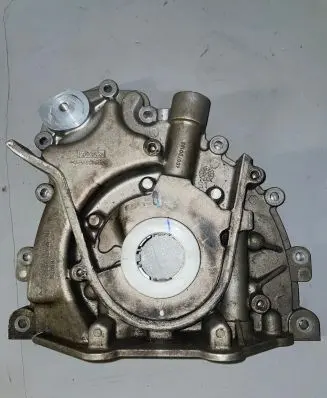 Land Rover Discovery 4 - LR4 Oil pump 9X2Q6600AB U1NDC 4B0700195