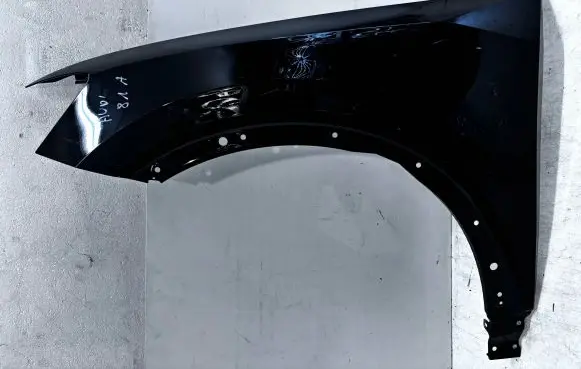 Audi Q2 - Fender 81A821469