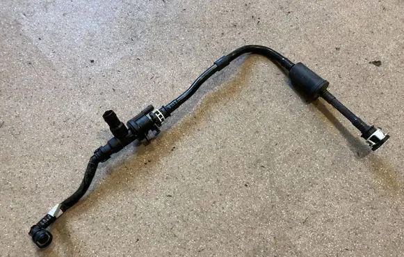 BMW X2 U10 Fuel line/pipe/hose 9487535