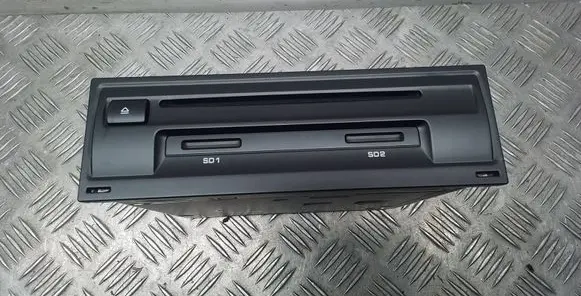 Porsche Macan (95B) Radio/CD/DVD/GPS head unit 95B035037F