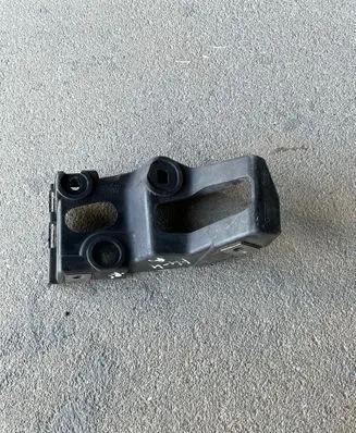 Audi A4 S4 B6 8E 8H Fender mounting bracket 8E0853922D
