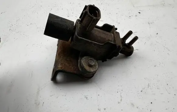 Toyota Land Cruiser (J120) Turbo solenoid valve 1397000680 2581930010