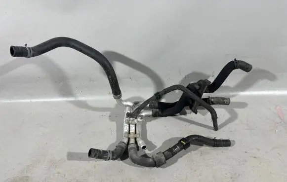 Porsche Cayenne (92A) Engine coolant pipe/hose 7P5121070G 7P5121065K 7P5122447AF