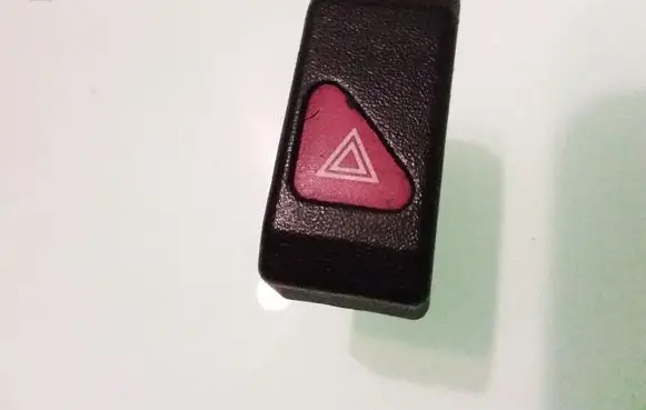 Renault Espace II Hazard light switch