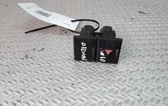Ford Mondeo Mk III Hazard light switch