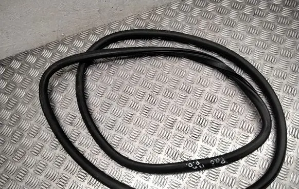 Front door rubber seal