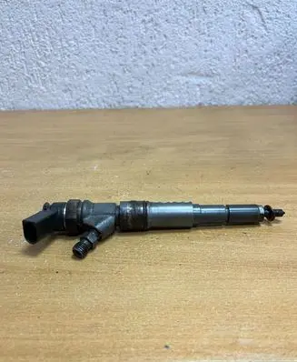 BMW 5 E60 E61 Fuel injector 0445110212 7794652