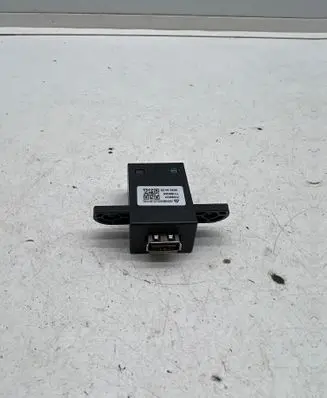 MG ZS USB socket connector 11194045 PWS8531 20240422