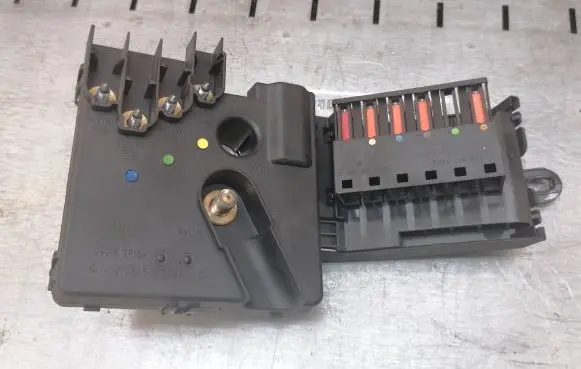 Mercedes-Benz E W211 Fuse box set A2115461341 013948371 013948381