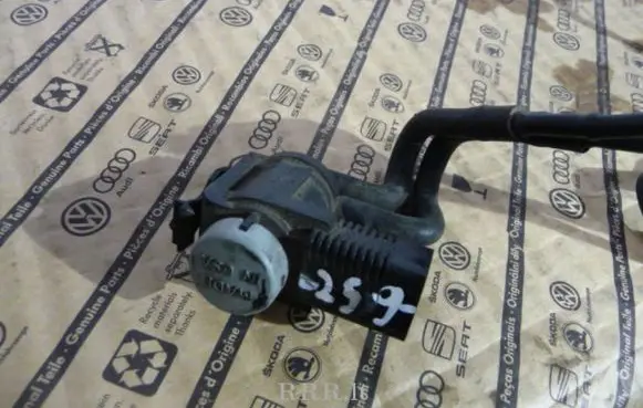 Skoda Octavia Mk2 (1Z) Vacuum valve 1K0906283A