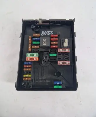 Volkswagen Caddy Fuse module 1K0937810C